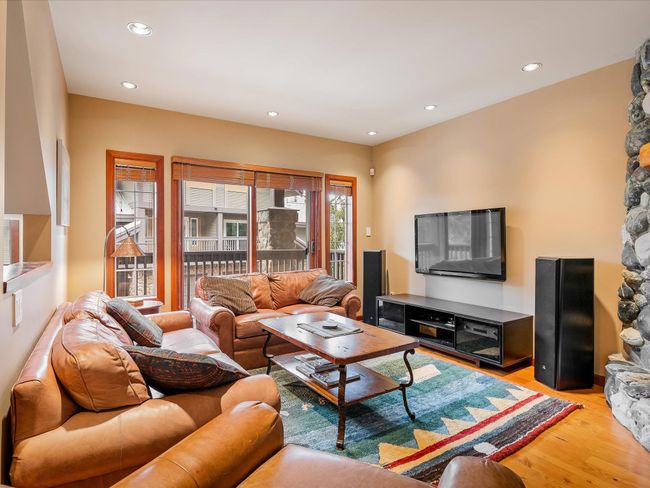 21 - 4501 Blackcomb Way, Townhouse with 3 bedrooms, 3 bathrooms and 2 parking in Whistler BC | Image 3