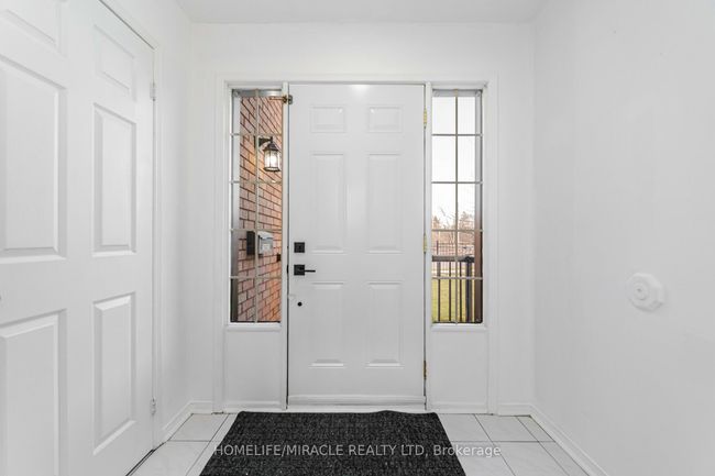 24 - 2 Huntingwood Ave, Condo with 4 bedrooms, 3 bathrooms and 2 parking in Dundas ON | Image 5