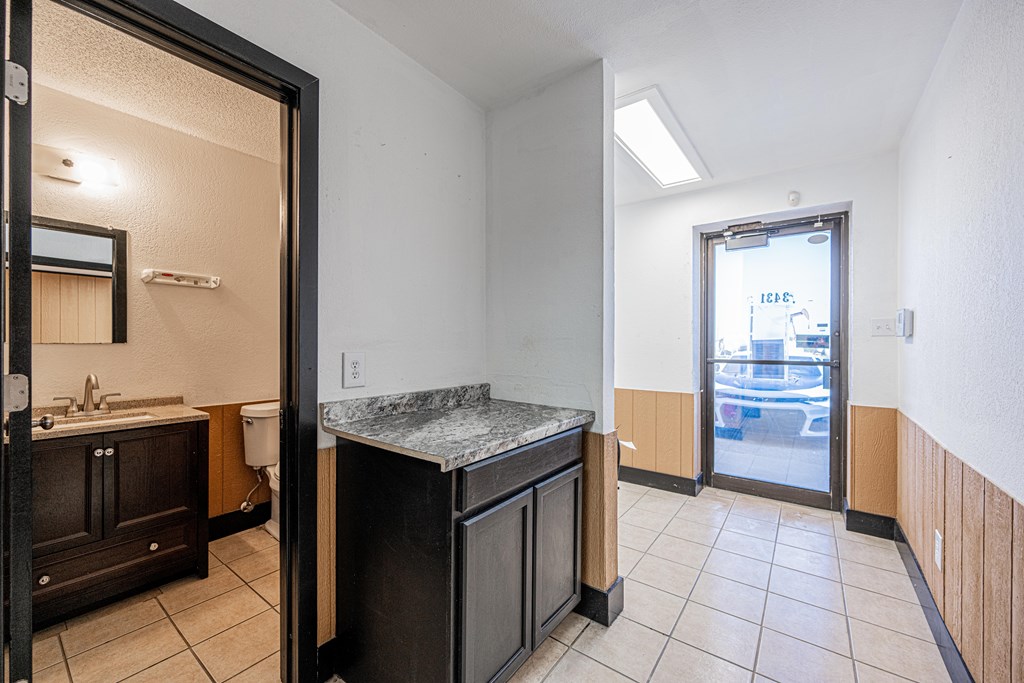 Commercial Sale in Odessa 2