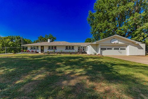 6121 Lake Shore Dr, Evansville, IN, 47720-2515 | Card Image