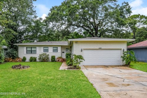 2438 Kellow Cir, Jacksonville, FL, 32216-2523 | Card Image