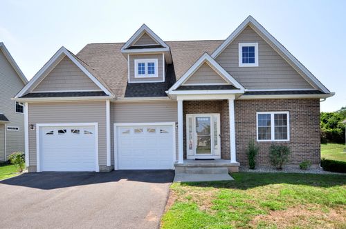 64-64 Windermere Village Rd, Ellington, CT, 06029-3932 | Card Image
