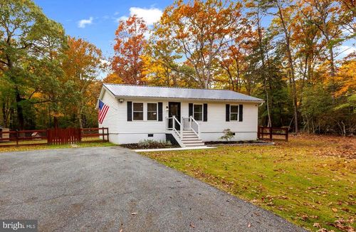 17797 Point Lookout Rd, Lexington Park, MD, 20653-3166 | Card Image