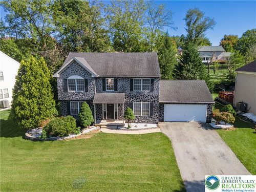 932 Pennsylvania St, Whitehall, PA, 18052-7964 | Card Image