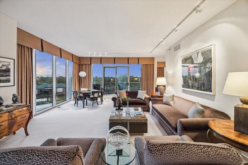 apt-601-121 N Post Oak Ln, Houston, TX, 77024-7711 | Card Image