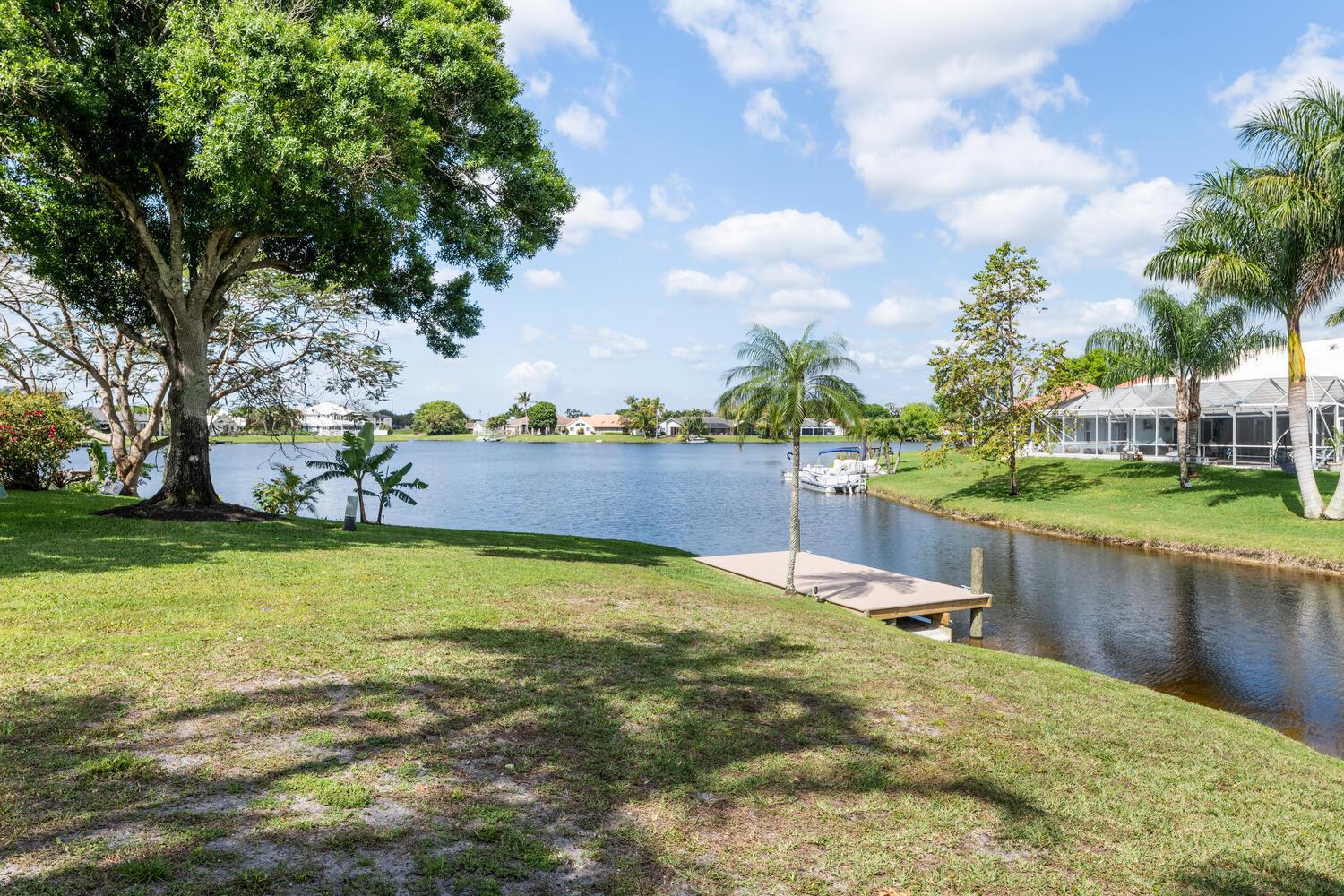 Sunderland Ave, Wellington, FL 33414