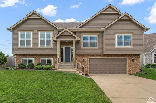 3811 Daylily Ct, Lawrence, KS, 66049-7876 | Card Image