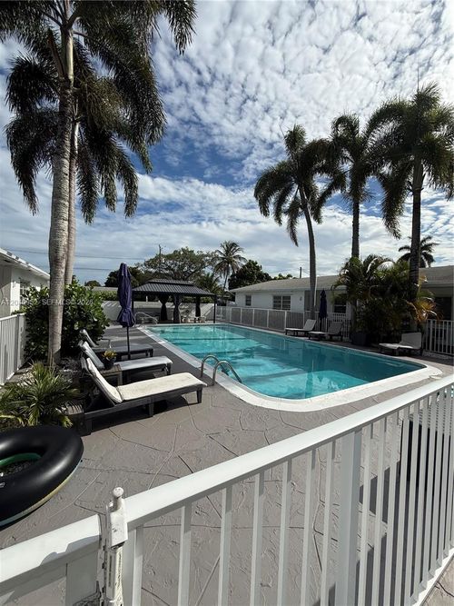 510-500 Sw 7th St, Hallandale Beach, FL, 33009-6909 | Card Image