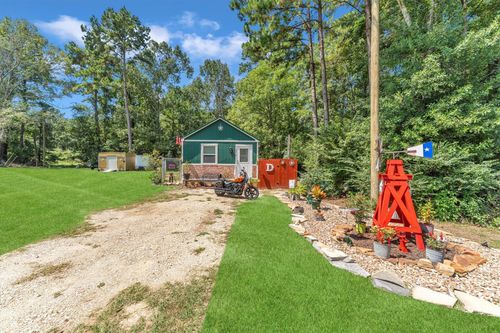2075 Mangum Rd, Livingston, TX, 77351-9142 | Card Image