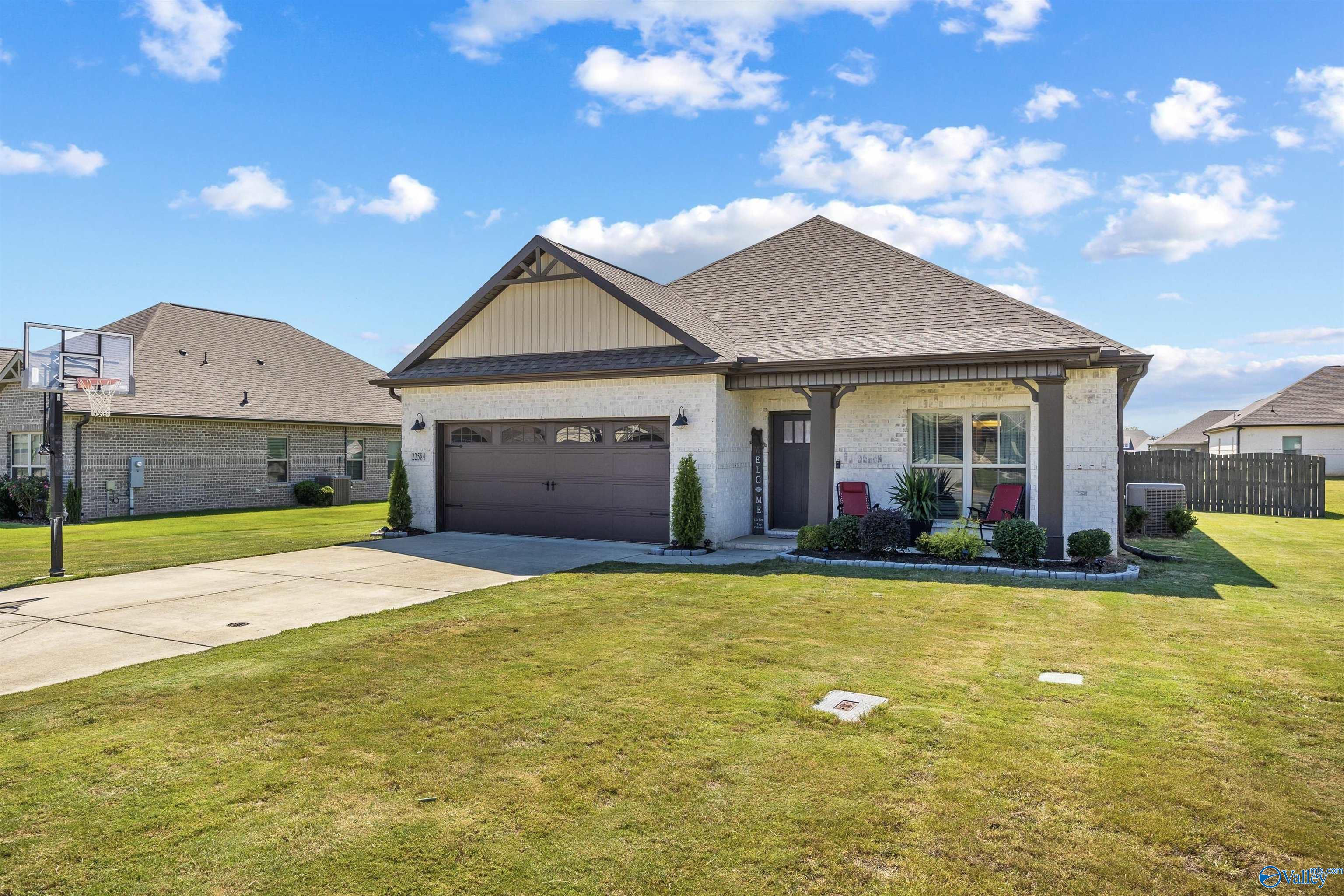 Big Oak Dr, Athens, AL 35613