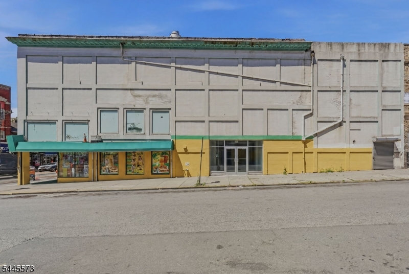 Commercial Lease in Paterson City 2
