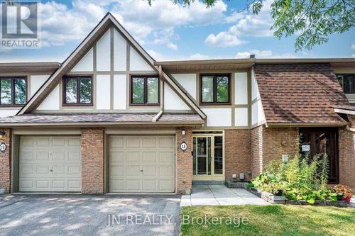 15 Gatwick Lane, Brampton, ON, L6S2E4 | Card Image