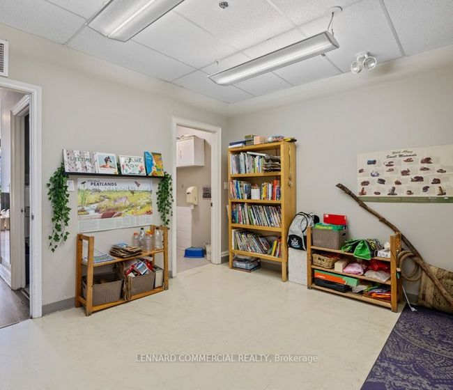 39 Spadina Rd, Home with 0 bedrooms, 0 bathrooms and null parking in Toronto ON | Image 16