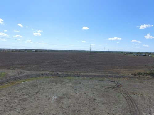 203 Farmhouse Dr, Marion, TX, 78124-0077 | Card Image