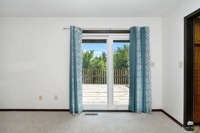 5921 Sharm Dr, House other with 3 bedrooms, 2 bathrooms and null parking in Manhattan KS | Image 14