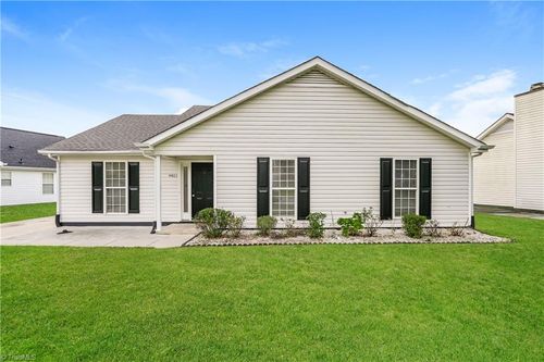 4403 Pleasant Valley Rd, Greensboro, NC, 27406-8053 | Card Image