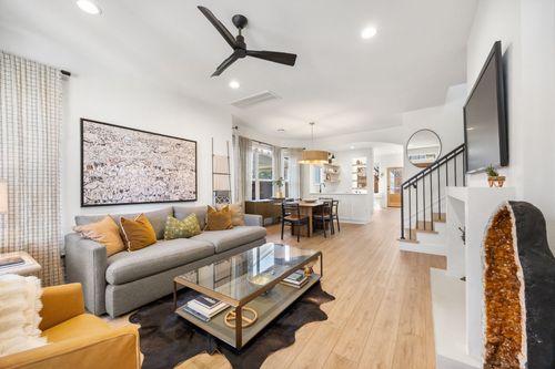 2510 Thornton Rd, Austin, TX, 78704-4910 | Card Image