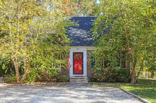 825 Cotuit Rd, Mashpee, MA, 02649-2129 | Card Image