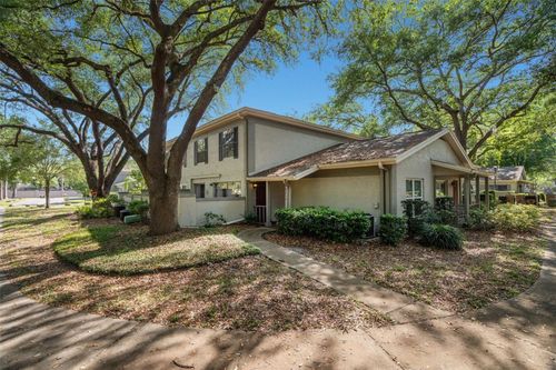 6322 Treetop Cir, TEMPLE TERRACE, FL, 33617-2713 | Card Image