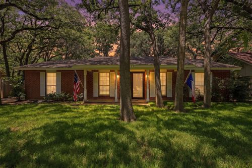 3702 Hastings Drive, Arlington, TX, 76013 | Card Image