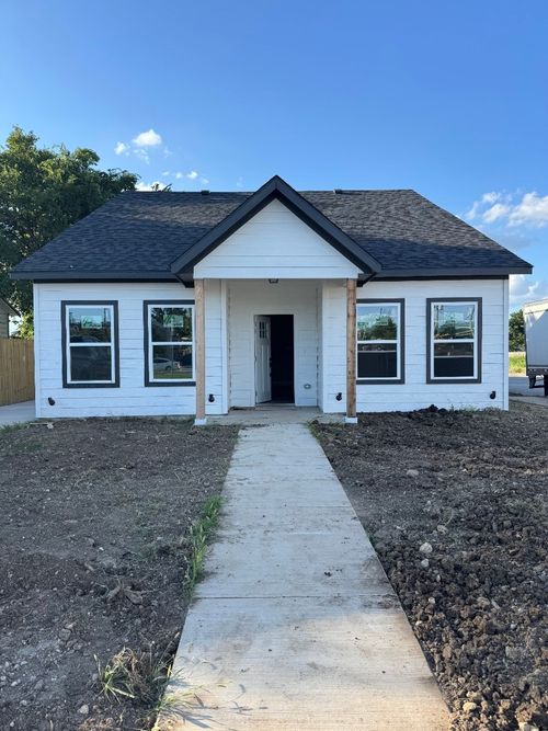 2937 Burton Ave, Fort Worth, TX, 76105-4714 | Card Image