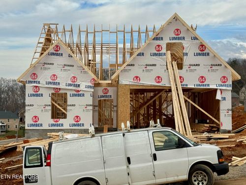 9975 Rio Bravo Ln, Knoxville, TN, 37922-2511 | Card Image