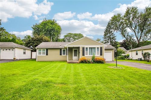 33 Merrydale Dr, Gates, NY, 14624-2915 | Card Image