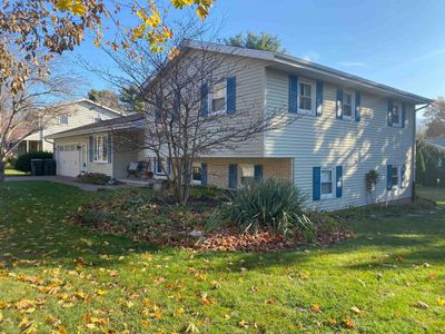 725 Pilgrim Trail, House other with 4 bedrooms, 3 bathrooms and null parking in Sun Prairie WI | Image 2