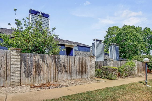 UNIT-24 - 1010 W Rundberg Ln, Condo with 3 bedrooms, 2 bathrooms and 2 parking in Austin TX | Image 19