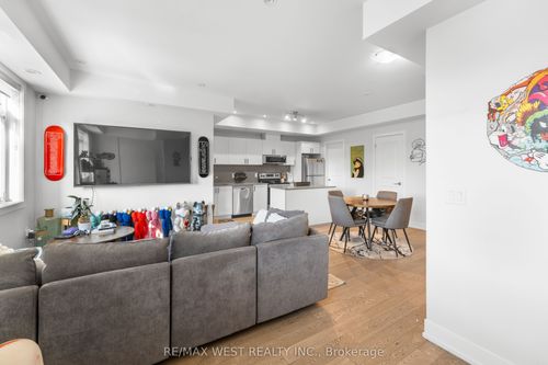 1062 Douglas Mccurdy Common, Mississauga, ON, L5G4B1 | Card Image