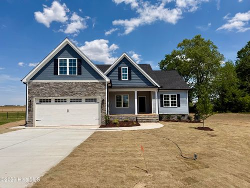 106 Lucky Ln, Pikeville, NC, 27863-6000 | Card Image