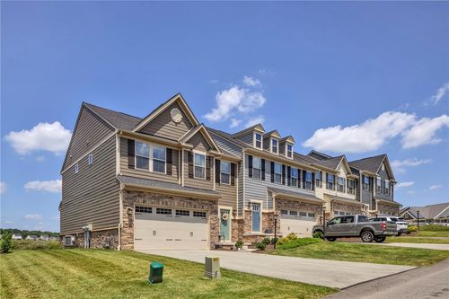 1006 Callaway Dr, Jeannette, PA, 15644-4815 | Card Image