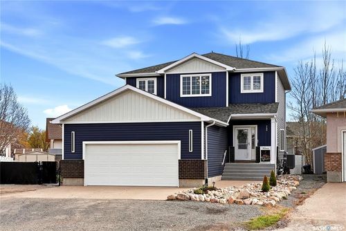709 Aspen Crescent, Pilot Butte, SK, S0G3Z0 | Card Image