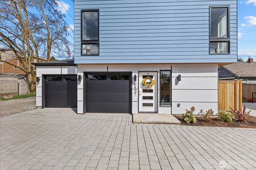 9537 Dayton Ave N, Seattle, WA, 98103-3125 | Card Image