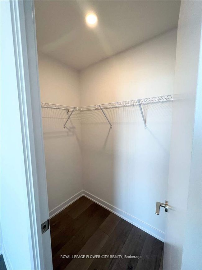 1715 - 10 Honeycrisp Cres, Condo with 2 bedrooms, 1 bathrooms and null parking in Vaughan ON | Image 16
