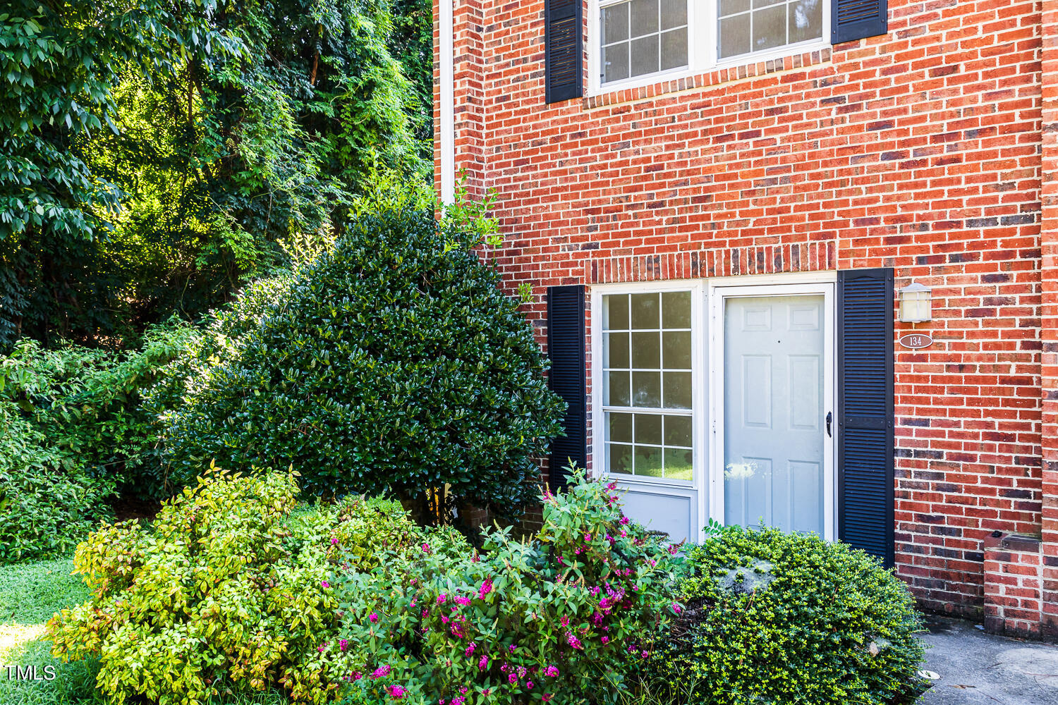 Friar Ln, Carrboro, NC 27510