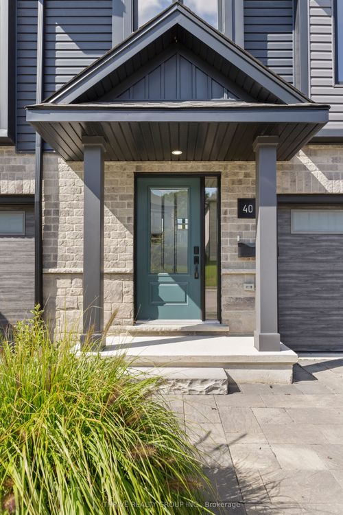 40-2261 Linkway Blvd, London, ON, N6K0L4 | Card Image