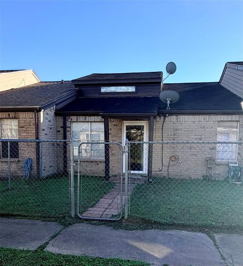 apt-21-807 Buchta Rd, Angleton, TX, 77515-3771 | Card Image