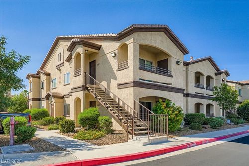 10155-2291 W Horizon Ridge Pkwy, Henderson, NV, 89052-5692 | Card Image