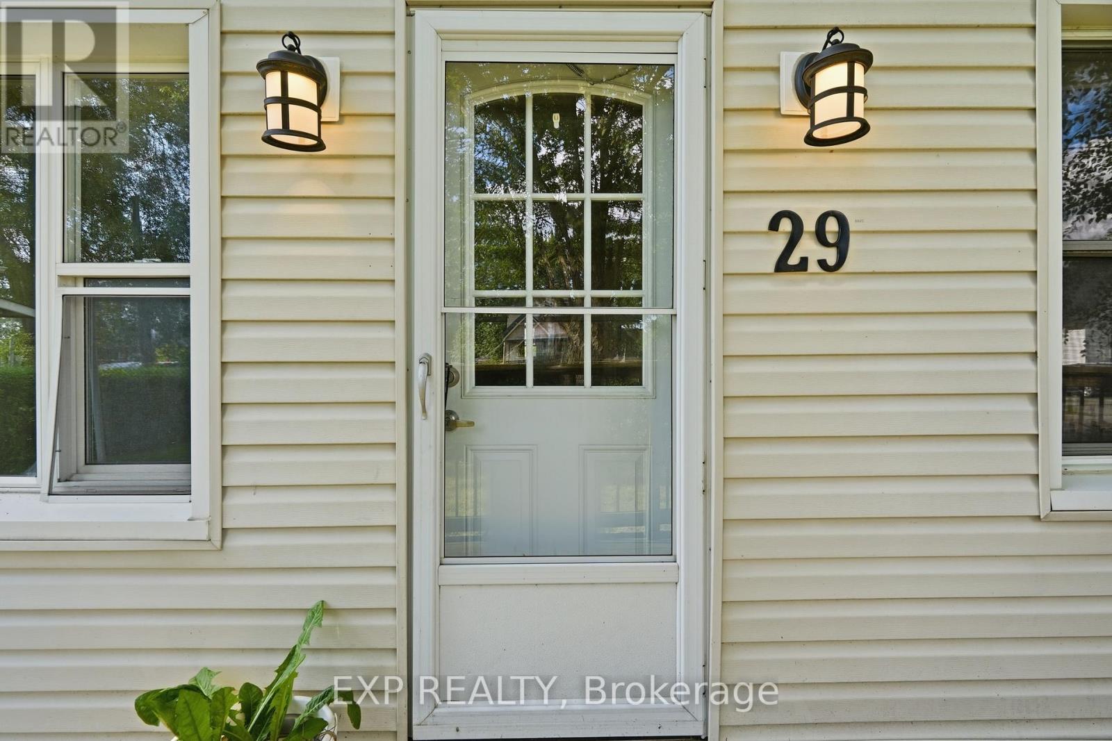 Residential Lease in St. Catharines (Secord Woods) 5
