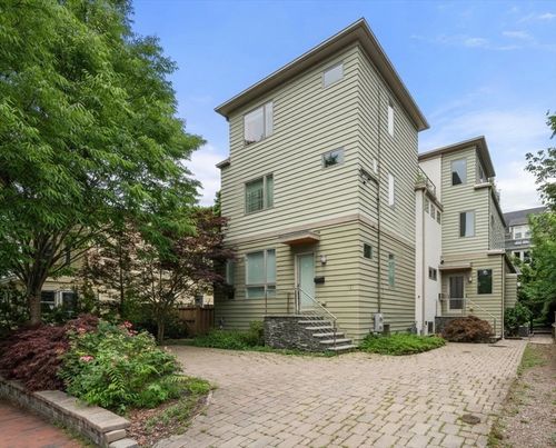 149-149 Raymond St, Cambridge, MA, 02140-3314 | Card Image