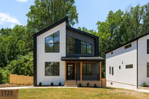 1725 Seifert Cir, Charlotte, NC, 28205-7255 | Card Image