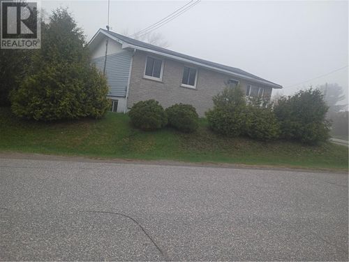 1642 Olivia St, Val Caron, ON, P3N1L8 | Card Image