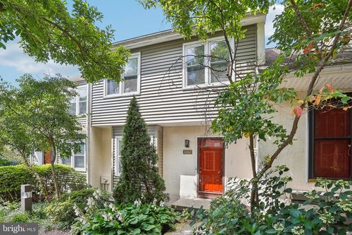 3202 Eaton Ct, CHESTER SPRINGS, PA, 19425-8750 | Card Image