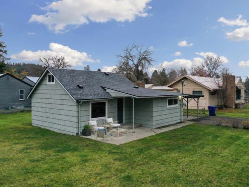 9601 N Ivanhoe Rd, Spokane, WA, 99218-2213 | Card Image