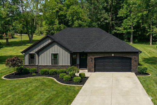605 N Acacia Ave, Clever, MO, 65631-4207 | Card Image