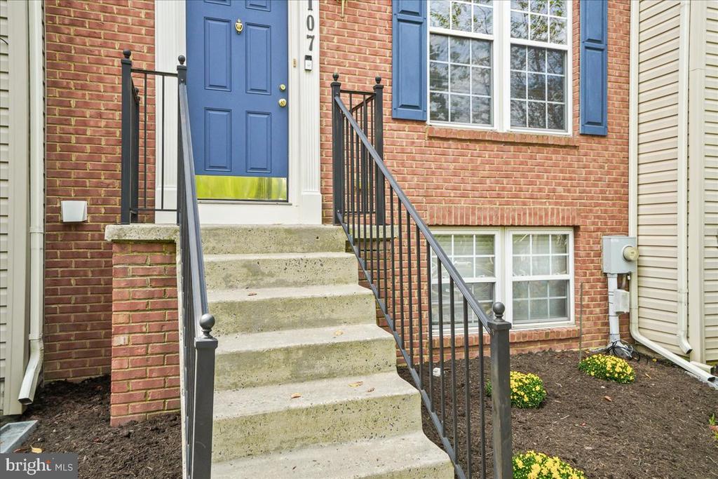 Fiona Way, Knoxville, MD 21758
