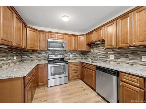 7c-720 S Clinton St, Denver, CO, 80247-1565 | Card Image