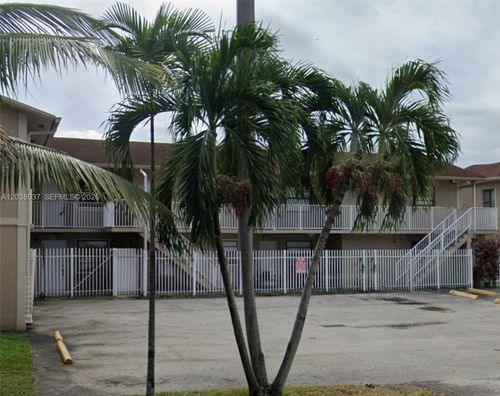 104-2560 W 60th St, Hialeah, FL, 33016-4437 | Card Image