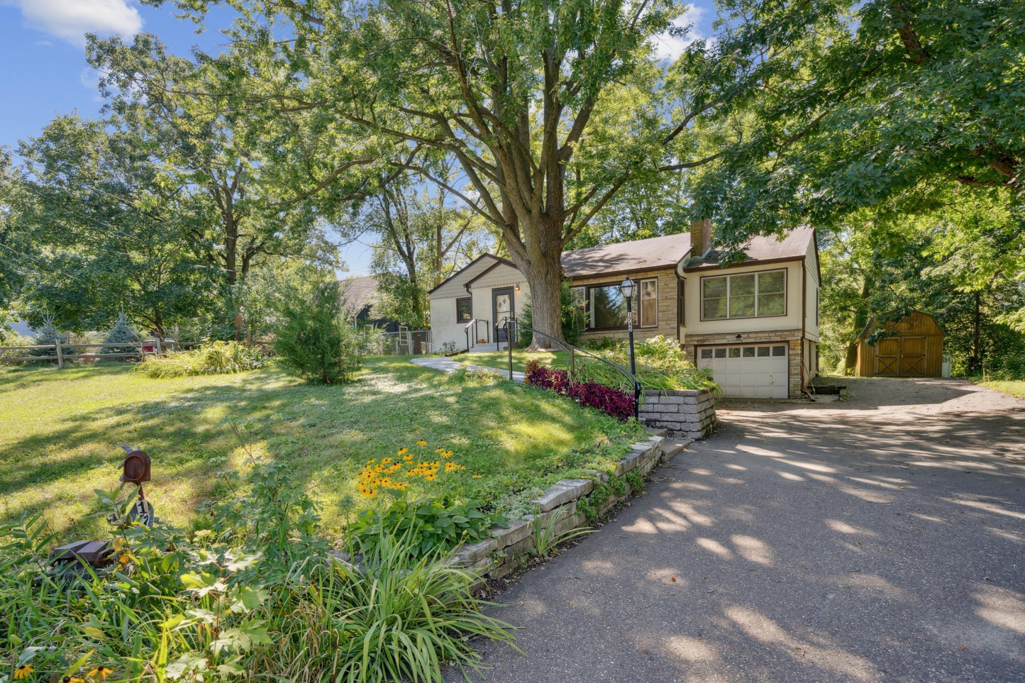 Howard St, Saint Paul, MN 55109